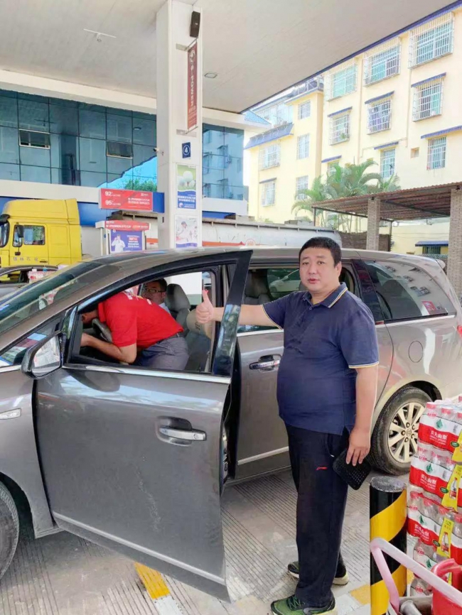 强林石化 版纳加油站重装升级开业7